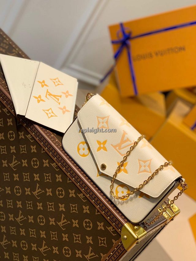 LOUIS VUITTON-M80498 루이비통 크림 모노그램 앙프렝뜨 펠리시 포쉐트