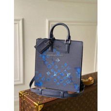 LOUIS VUITTON-M57843 루이비통 네이비 블루 모노그램 삭 플라 지페