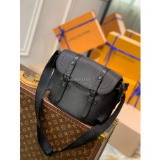 LOUIS VUITTON-M58476 루이비통 블랙 토뤼옹 가죽 크리스토퍼 메신저