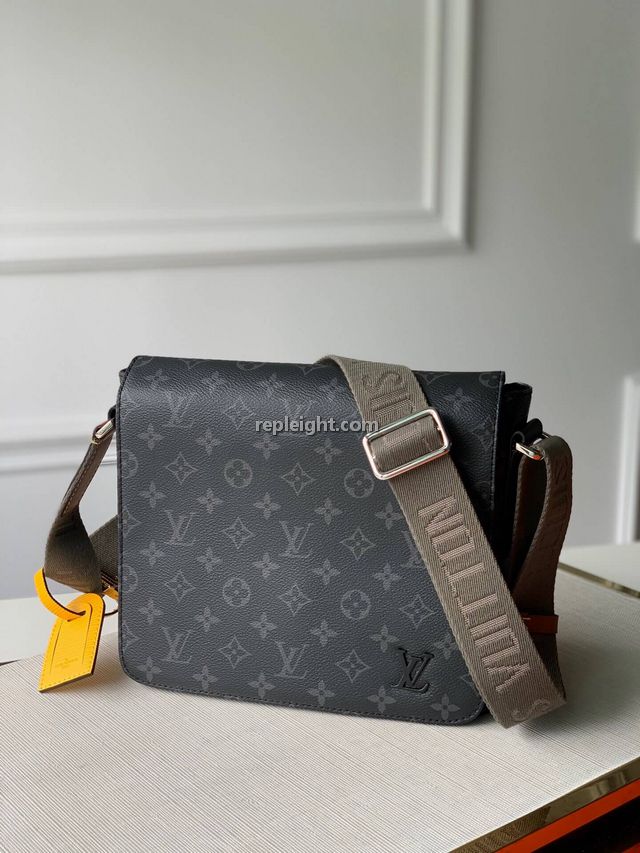 LOUIS VUITTON-M45627 루이비통 모노그램 디스트릭트  PM