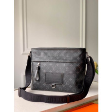 LOUIS VUITTON-M45216 루이비통 모노그램 이클립스 블랙 베사체 지피 MM