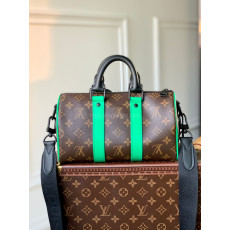 LOUIS VUITTON-M46249 루이비통 모노그램 마카사르 키폴 반둘리에 25