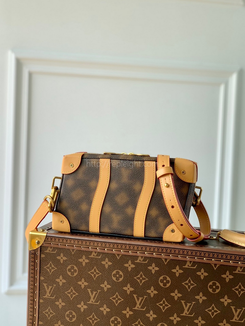 LOUIS VUITTON-M81580 루이비통 블러리 모노그램 소프트 트렁크