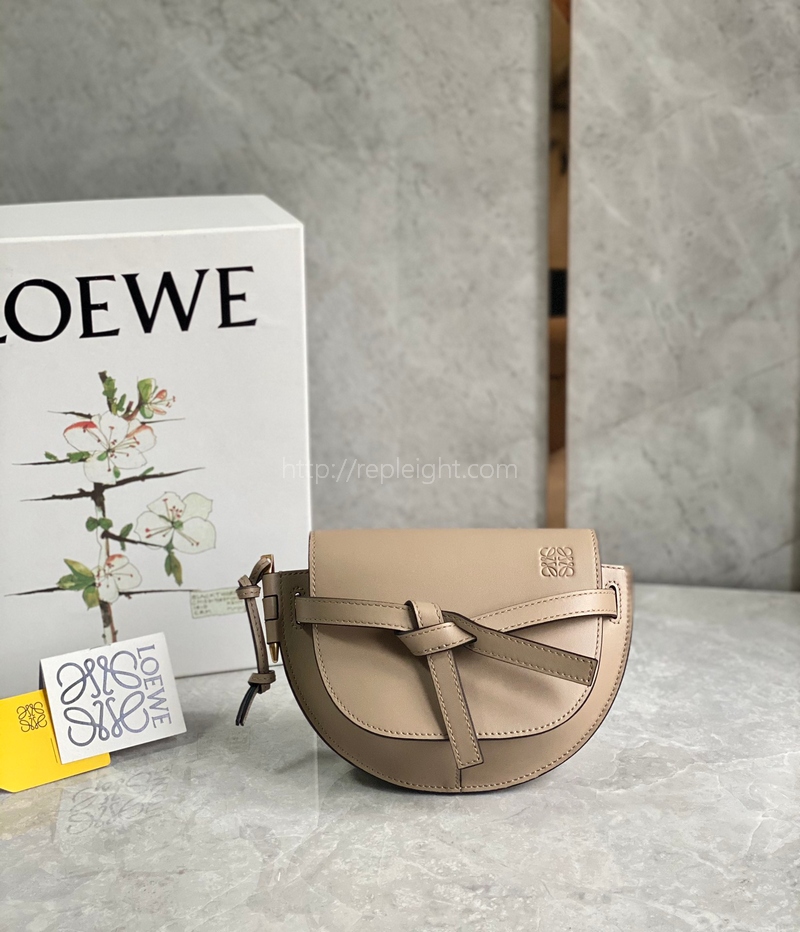 로에베 - LOEWE - 미니 게이트 송아지 가죽 듀얼 백 A650N46X13