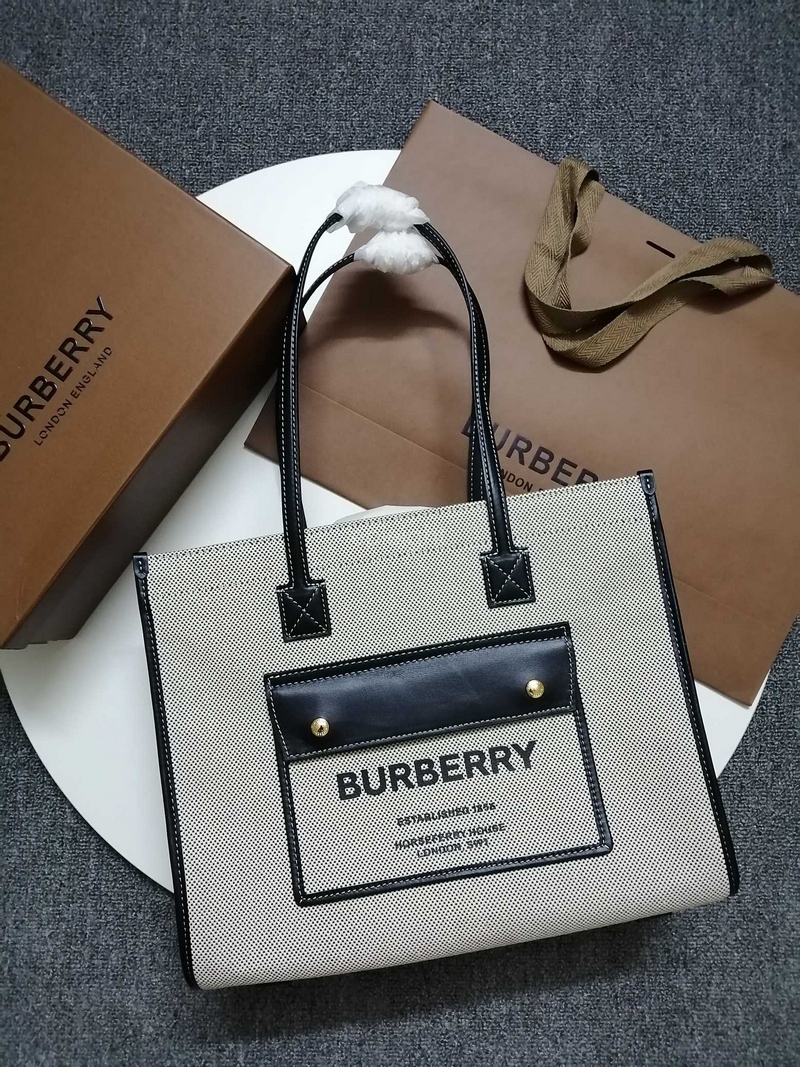 BURBERRY-80441371 버버리 투톤 캔버스와 가죽 스몰 프레야 토트백