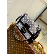 LOUIS VUITTON-루이비통 M21458 도핀 MM