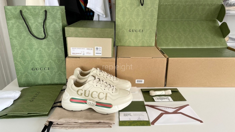 GUCCI - 500877 DRW00 9522 [롸이톤] 남성 구찌 로고 롸이톤 레더 스니커즈