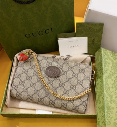 GUCCI-‎‎ 726250 UIQAG 9870 더블 G 스트로베리 손목 지갑