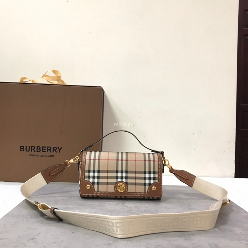 BURBERRY-80661651 탑 핸들 노트 백