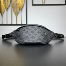 LOUIS VUITTON-M46036 디스커버리 범백 PM