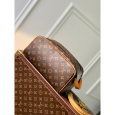 LOUIS VUITTON-M46696 돕 키트