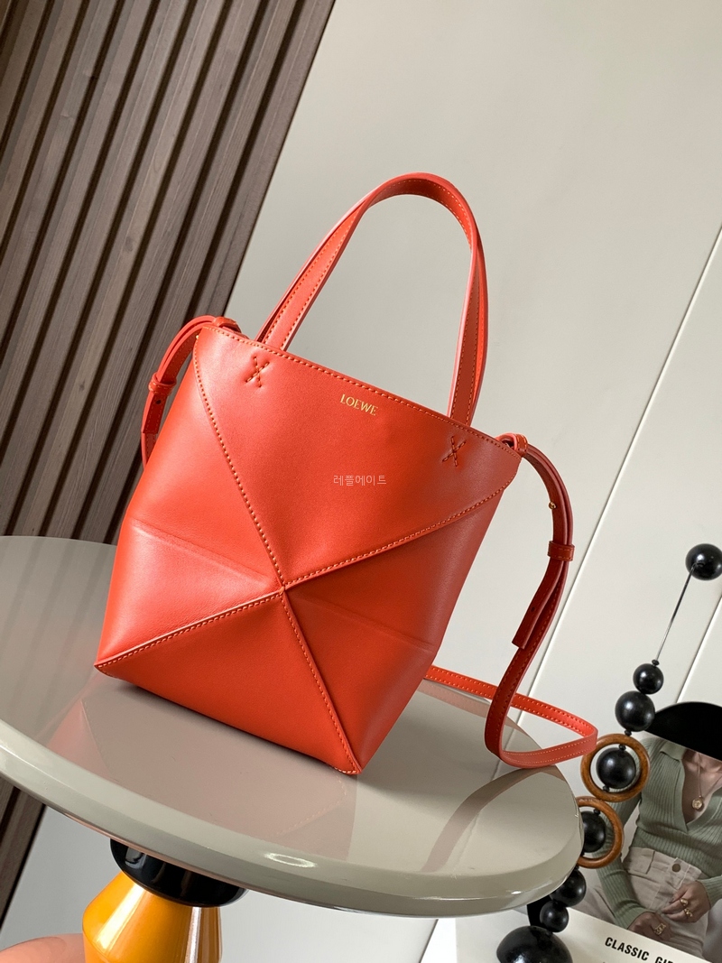 로에베 -LOEWE 0010896777 Mini Puzzle Fold Tote in shiny calfskin