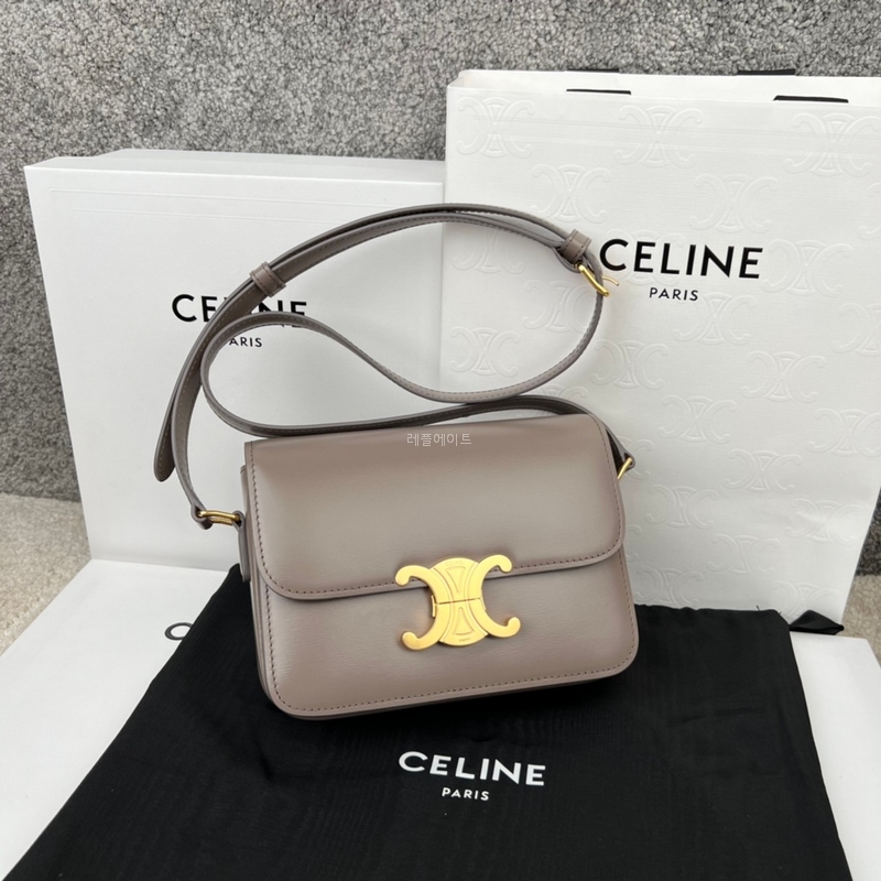 CELINE-188423BF4.10BL 셀린느 틴 트리옹프백