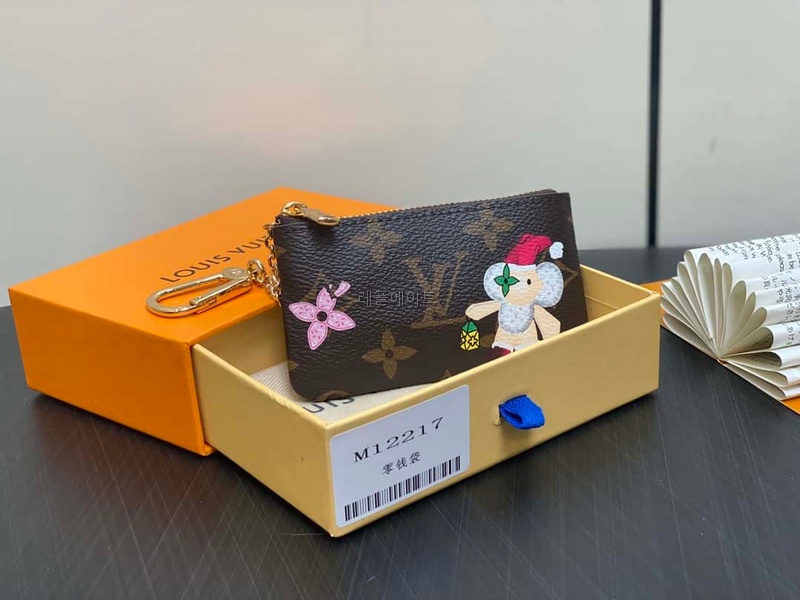 LOUIS VUITTON-루이비통 M12217 LV XMAS VIVIENNE 키 파우치